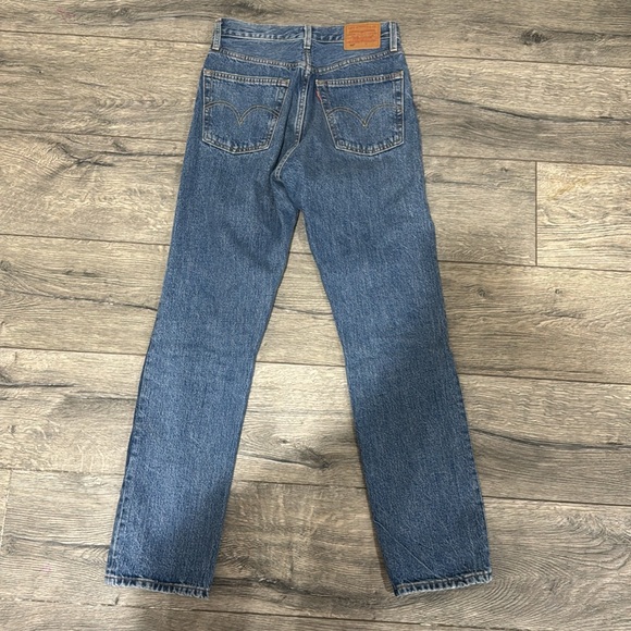 • Levi's • Women's Premium 501 Original Fit Jeans
Blue 25 Cotton - Picture 5 of 5